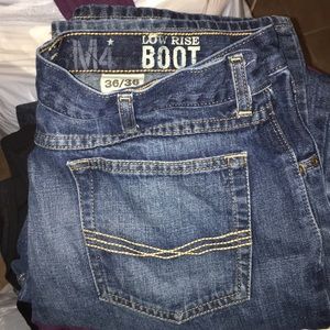 Men’s Ariat jeans.